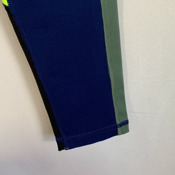 Knockout by Victoria’s Secret Sport Blue & Green Tight Leggings - Picture 3 of 7